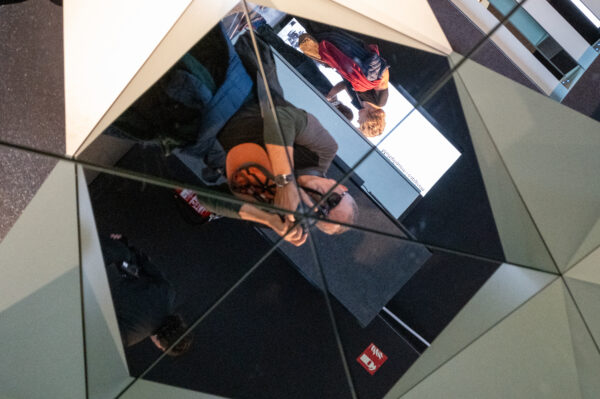 Espejos, fotógrafo y perdida de la horizontalidad